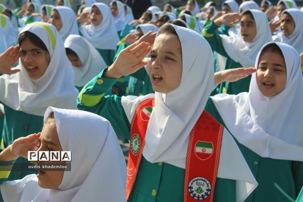 مراسم آغاز امامت امام زمان در دبستان شهیدان حجازی گلوگاه