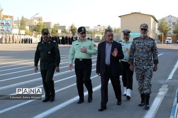 صبحگاه مشترک یگان‌های نمونه نیروهای مسلح استان سمنان