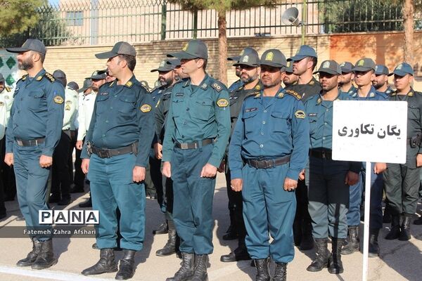 صبحگاه مشترک یگان‌های نمونه نیروهای مسلح استان سمنان