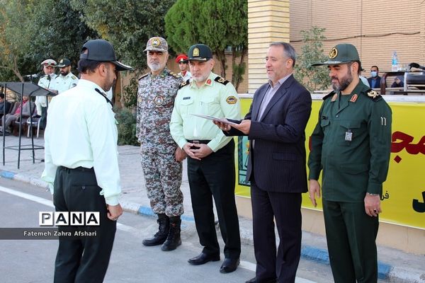 صبحگاه مشترک یگان‌های نمونه نیروهای مسلح استان سمنان