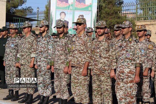 صبحگاه مشترک یگان‌های نمونه نیروهای مسلح استان سمنان