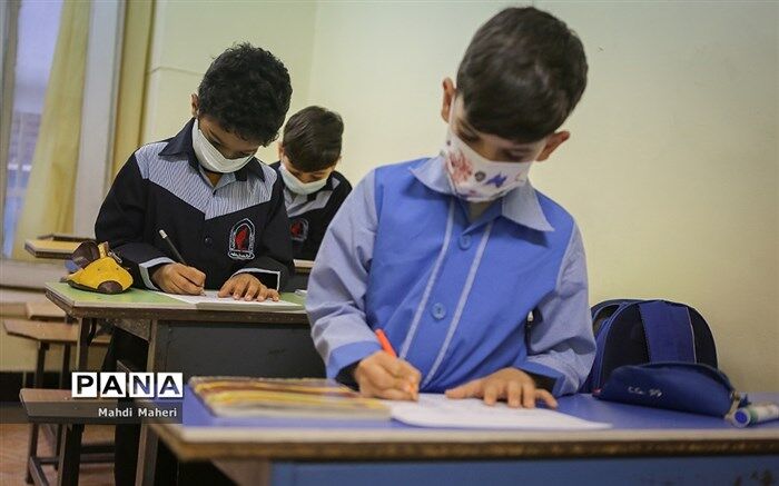نقش اعتماد به‌نفس در پیشرفت تحصیلی دانش‌آموزان