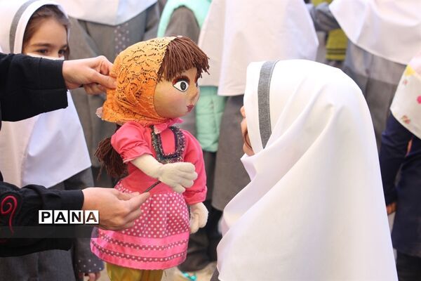 هفته ملی کودک در مدرسه شهید‌اخوان استان همدان