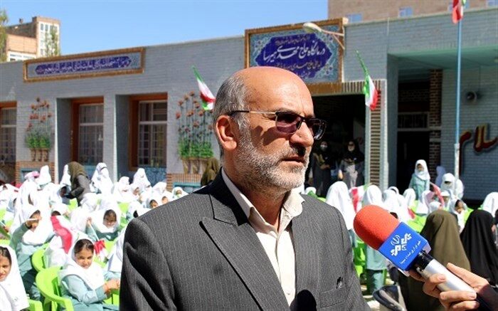 1990 دبستان و کودکستان خراسان جنوبی مجری برنامه‌های هفته ملی کودک