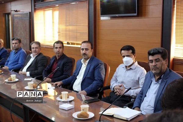 سلسله جلسات جهاد تبیین ویژه مربیان برتر سازمان دانش‌آموزی نواحی چهارگانه شیراز