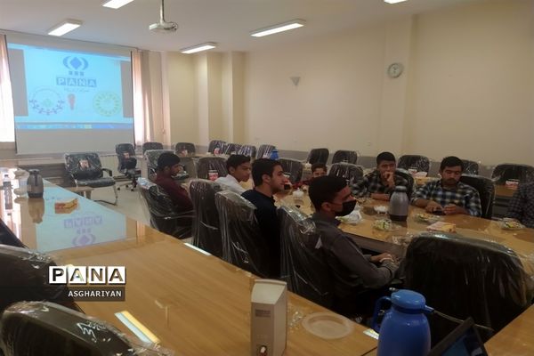 تجلیل از دانش‌آموز‌‌خبرنگاران عضو خبرگزاری پانا‌ استان اصفهان