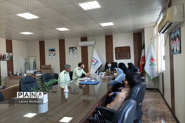 تجلیل از دانش‌آموزان برگزیده مسابقات نقاشی هفته فراجا استان بوشهر