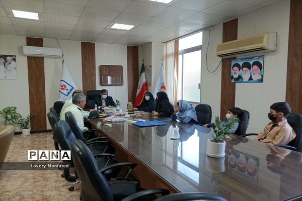 تجلیل از دانش‌آموزان برگزیده مسابقات نقاشی هفته فراجا استان بوشهر