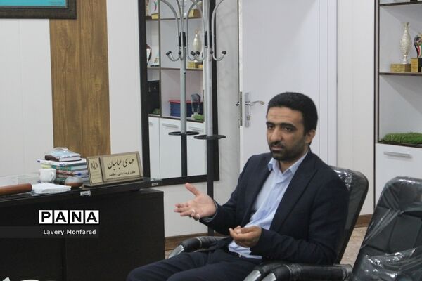 نشست معاون تربیت‌بدنی و سلامت آموزش و پرورش استان بوشهر با  رئیس هیات ورزش روستایی و بازی‌های بومی محلی استان