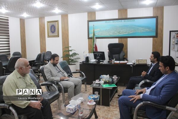 نشست معاون تربیت‌بدنی و سلامت آموزش و پرورش استان بوشهر با  رئیس هیات ورزش روستایی و بازی‌های بومی محلی استان