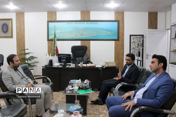 نشست معاون تربیت‌بدنی و سلامت آموزش و پرورش استان بوشهر با  رئیس هیات ورزش روستایی و بازی‌های بومی محلی استان
