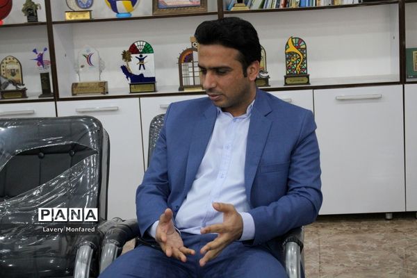 نشست معاون تربیت‌بدنی و سلامت آموزش و پرورش استان بوشهر با  رئیس هیات ورزش روستایی و بازی‌های بومی محلی استان
