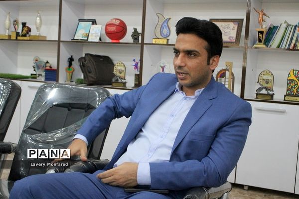 نشست معاون تربیت‌بدنی و سلامت آموزش و پرورش استان بوشهر با  رئیس هیات ورزش روستایی و بازی‌های بومی محلی استان