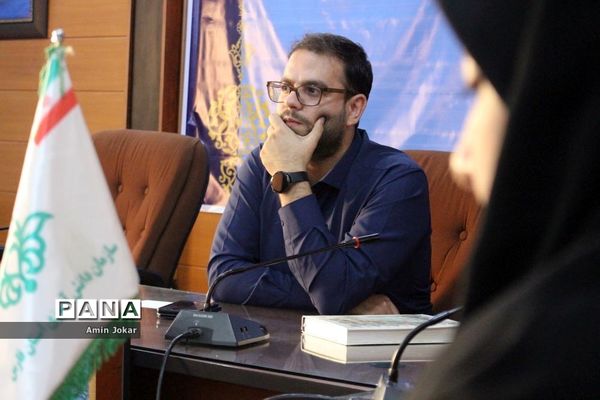 برگزاری نشست تبیینی سواد رسانه‌ای ویژه دانش‌آموز‌خبرنگاران خبرگزاری پانا فارس