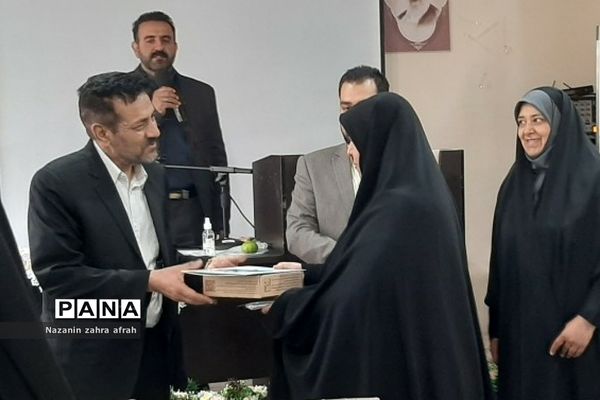آیین تکریم و معارفه معاون پرورشی و تربیت‌بدنی آموزش و‌ پرورش رودهن