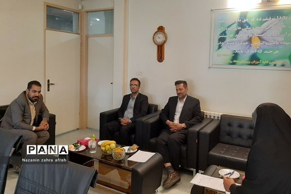 آیین تکریم و معارفه معاون پرورشی و تربیت‌بدنی آموزش و‌ پرورش رودهن