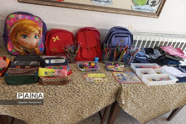 برگزاری پویش همدلی در دبیرستان شاهد هاجر، کاشمر