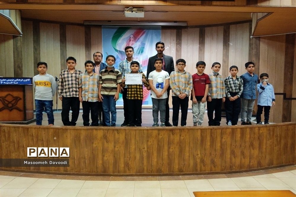 برگزاری جلسه توجیهی طرح سکوی ایران قوی در ناحیه 3 شیراز