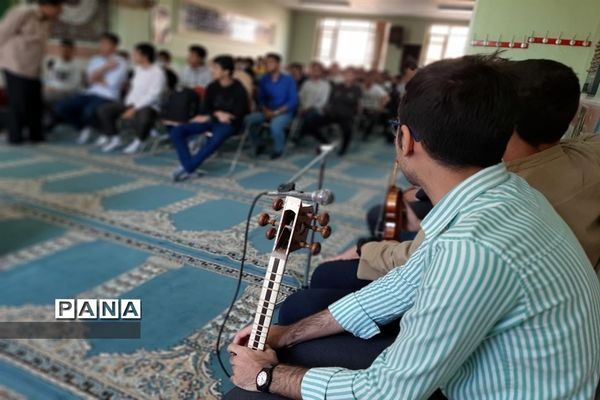 محفل شعر دانش‌آموزان دبیرستان نمونه دولتی شمس تبریزی