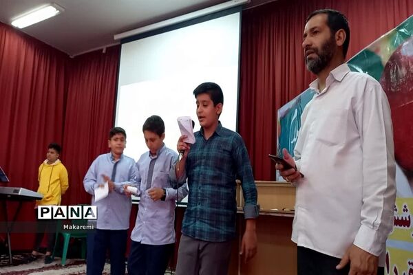 برگزاری جشن میلاد با سعادت حضرت محمد (ص) در دبیرستان شاهد شباهنگ اصفهان