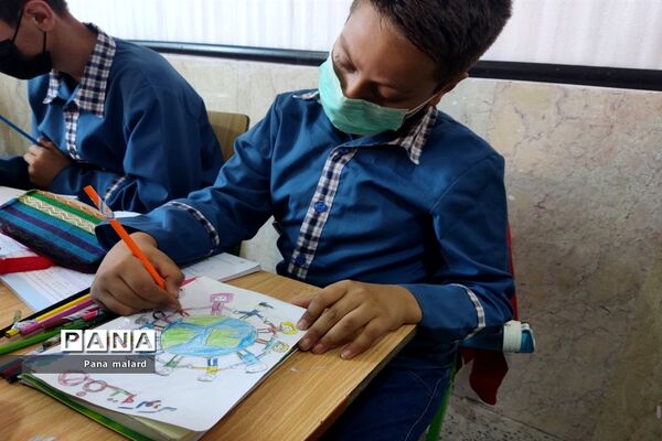 برپایی نمایشگاه نقاشی در دبستان ولی محمدی صفادشت