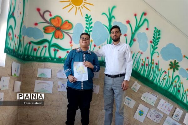 برپایی نمایشگاه نقاشی در دبستان ولی محمدی صفادشت