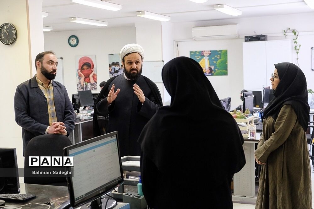 بازدید مشاور وزیر و دبیر ستاد همکاری‌های حوزه علمیه و آموزش و پرورش از خبرگزاری پانا