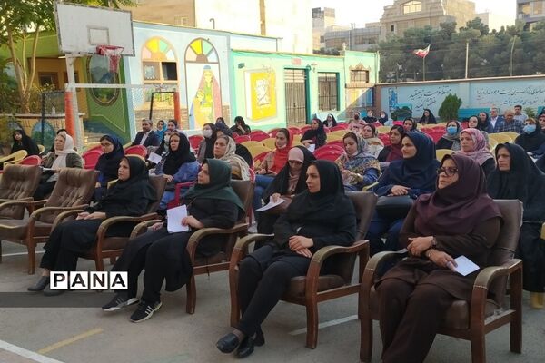 برگزاری انتخابات انجمن اولیا و مربیان دبیرستان قلم چی