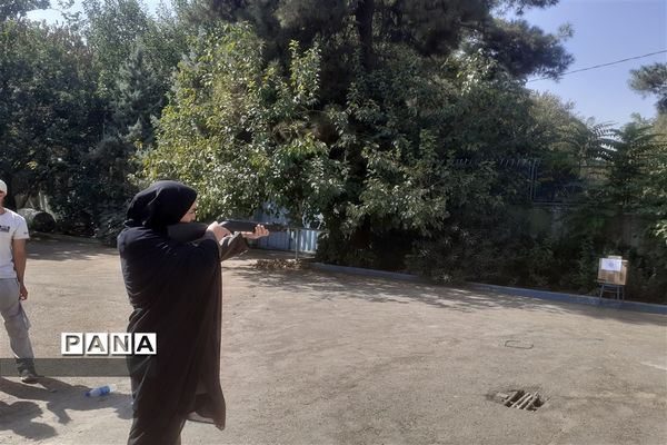 مسابقات تیراندازی در اداره آموزش و پرورش منطقه 16