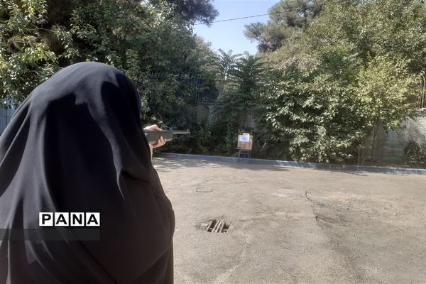 مسابقات تیراندازی در اداره آموزش و پرورش منطقه 16