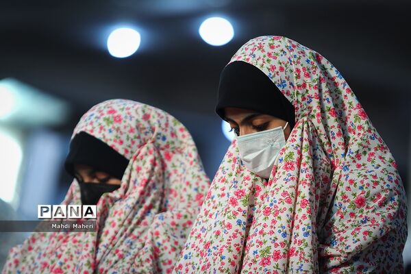 برگزاری نماز جماعت دانش‌آموزی طرح (نورچشم)