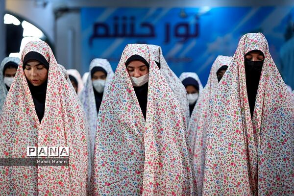 برگزاری نماز جماعت دانش‌آموزی طرح (نورچشم)