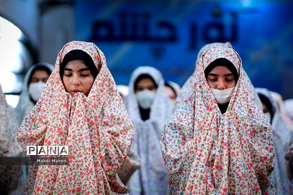 برگزاری نماز جماعت دانش‌آموزی طرح (نورچشم)