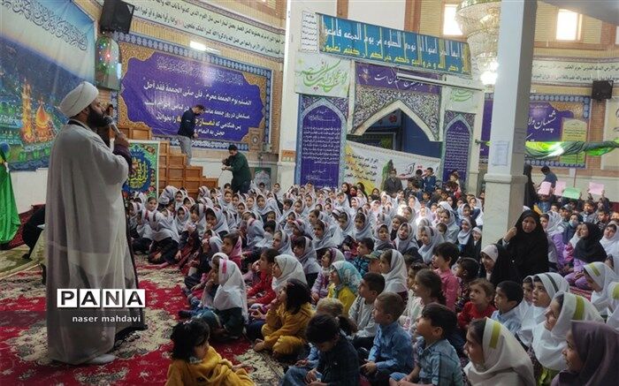 کودکان سرمایه‌ عظیم اجتماعی و محور توسعه فرهنگی در جامعه‌ هستند