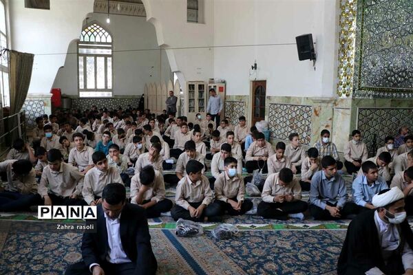 اجرای طرح «نور چشم» نماز جماعت در مدارس ناحیه دو شهرری