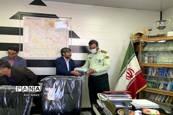 تقدیر از مدافعان امنیت در آباده