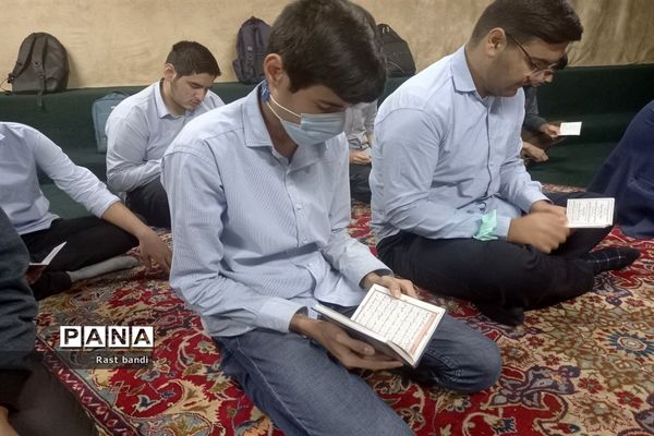 مراسم هفته وحدت در دبیرستان فرهنگ عرفان