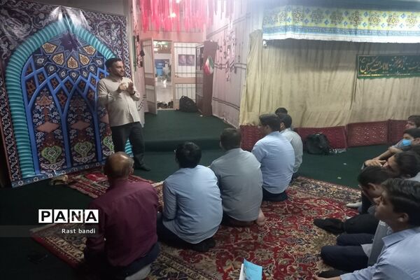 مراسم هفته وحدت در دبیرستان فرهنگ عرفان