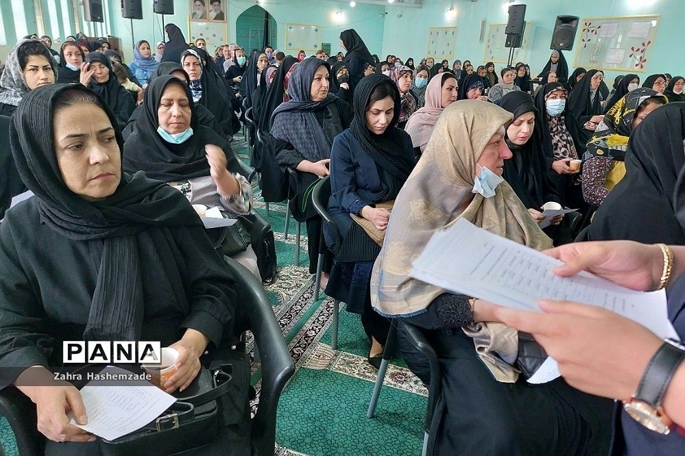 انتخابات انجمن اولیا و مربیان دبیرستان حجاب ناحیه یک شهرری