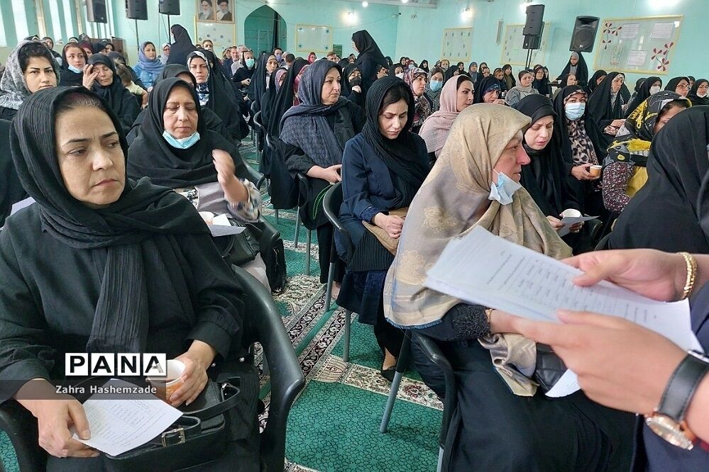 انتخابات انجمن اولیا و مربیان دبیرستان حجاب ناحیه یک شهرری