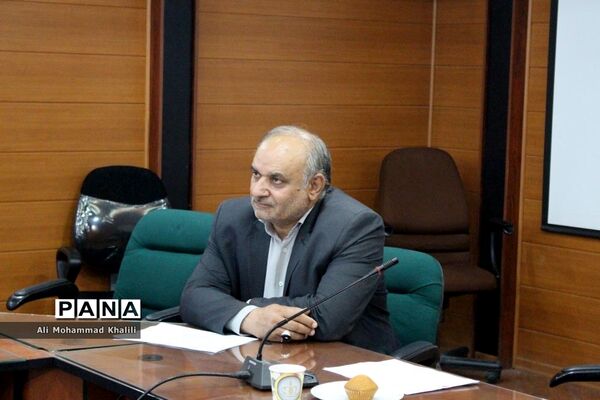 نشست جهاد تبیین ویژه اعضای هیات رئیسه مجلس دانش‌آموزی نواحی چهارگانه شیراز