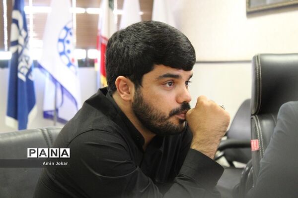 نشست تبیینی اعضای قرارگاه شهید اسکندری سازمان دانش‌آموزی در فارس