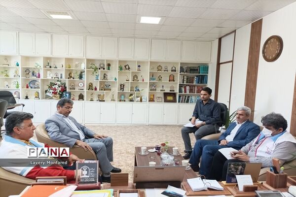نشست هماهنگی افتتاح کانون‌های دانش‌آموزی هلال‌احمر استان بوشهر