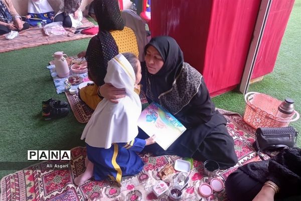 بزرگداشت روز سالمند در دبستان ریحان شهریار