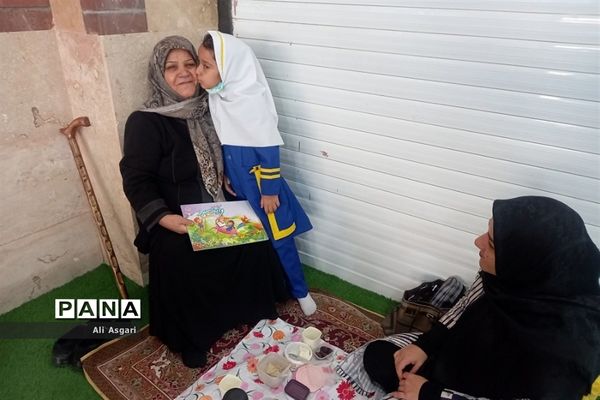 بزرگداشت روز سالمند در دبستان ریحان شهریار