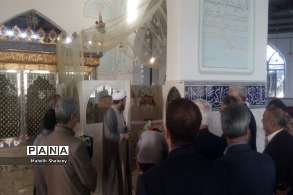 جلسه اخلاق کارگزاران نظام ورونمایی از اتاق عقد در امامزاده سید محمد (ع)کاشمر