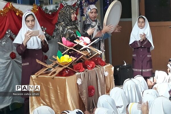 جشن میلاد پیامبر(ص) در دبستان حضرت زهرا(س) رودهن