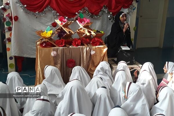 جشن میلاد پیامبر(ص) در دبستان حضرت زهرا(س) رودهن