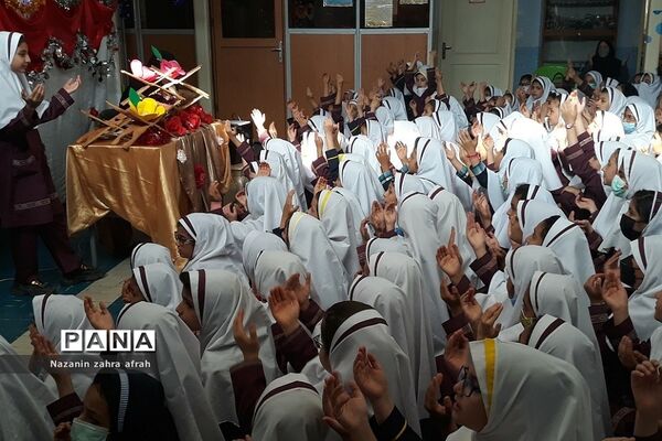 جشن میلاد پیامبر(ص) در دبستان حضرت زهرا(س) رودهن