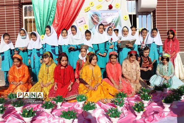 برگزاری آیین حافظ خوانی در مدارس آباده